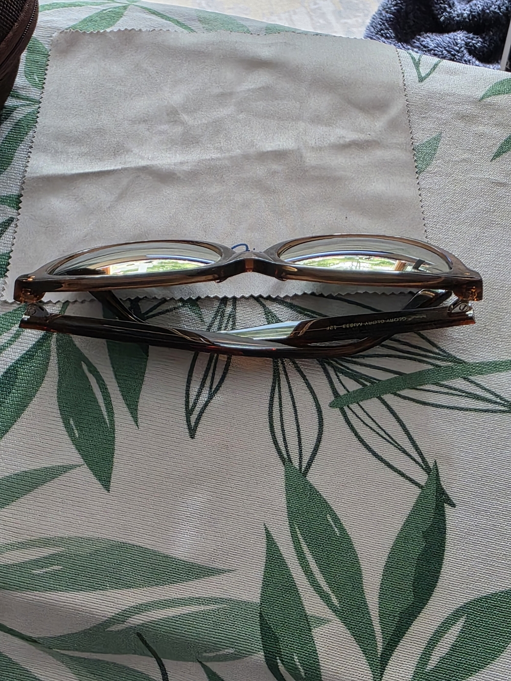 Maui Jim Glory Glory 56-17-145
Authentic Maui Jim Glory Glory New - Picture 10 of 16